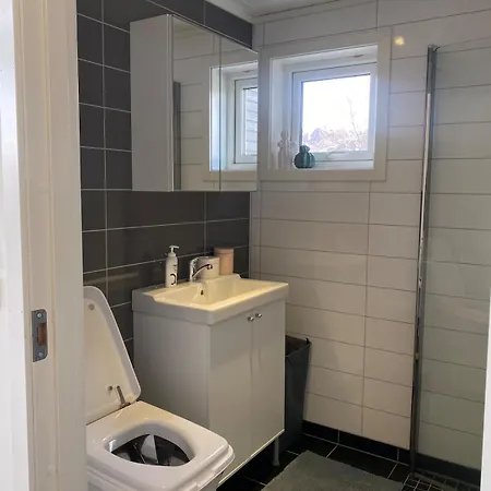 Practical And Cozy In Idyllic 3 Bedrooms * Senja