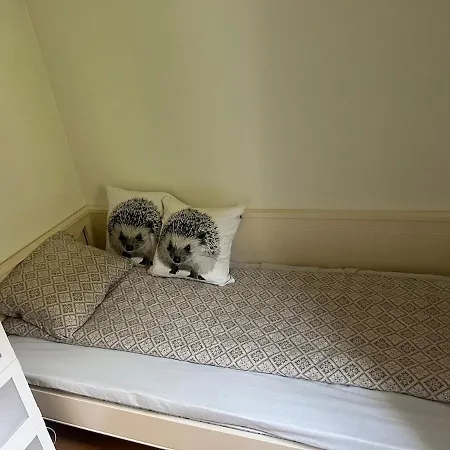 Practical And Cozy In Idyllic 3 Bedrooms Semesterbostad *