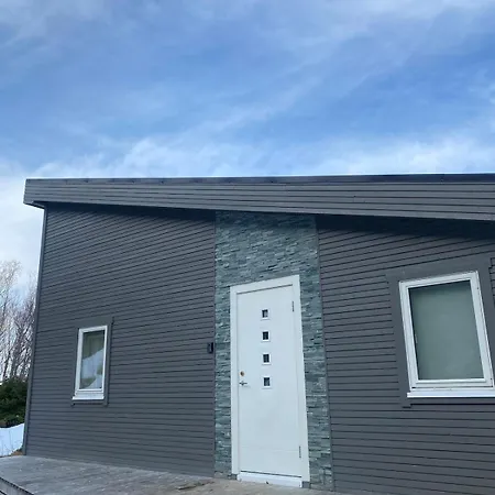 Practical And Cozy In Idyllic 3 Bedrooms Semesterbostad