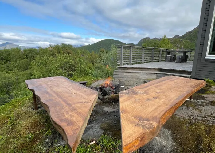 Practical And Cozy In Idyllic 3 Bedrooms