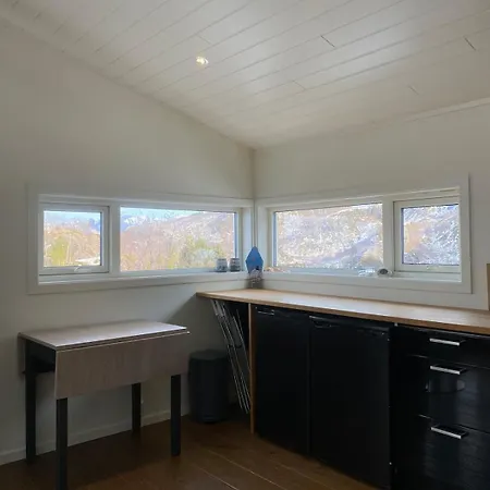 Practical And Cozy In Idyllic *