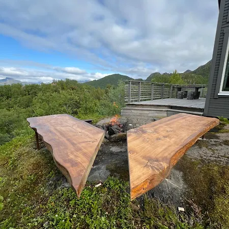 Practical And Cozy In Idyllic 3 Bedrooms